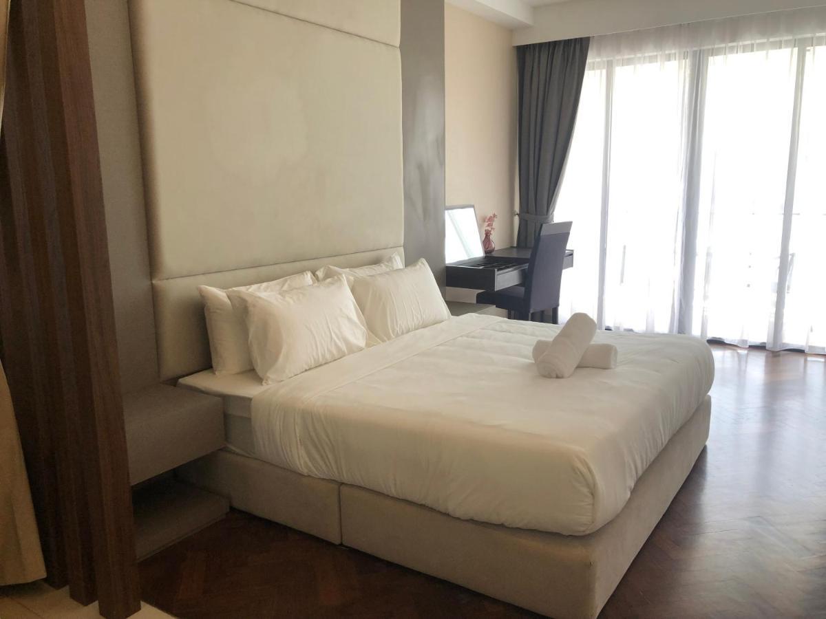 Seaview Water Purify Cozy Comfortable For Short & Long Stay In The Landmark By Katana George Town Eksteriør billede