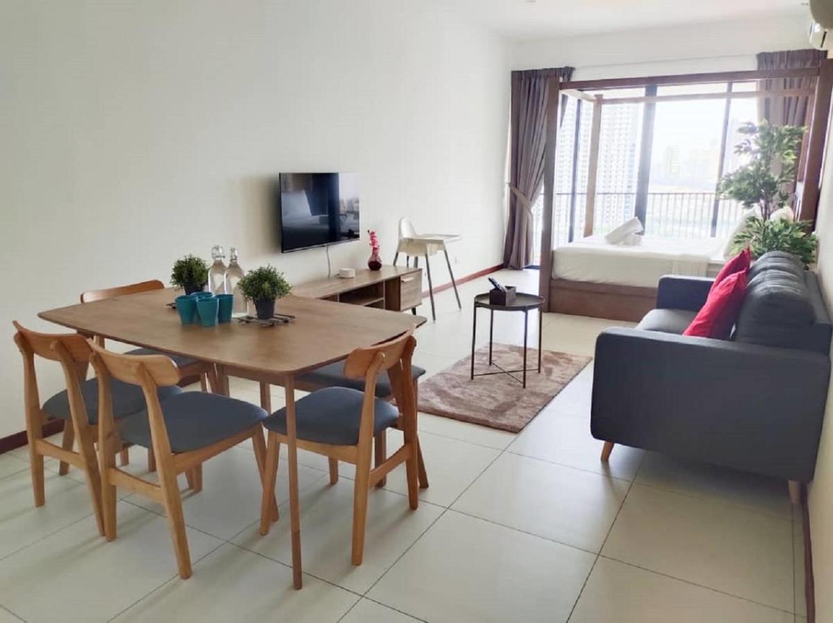 Seaview Water Purify Cozy Comfortable For Short & Long Stay In The Landmark By Katana George Town Eksteriør billede