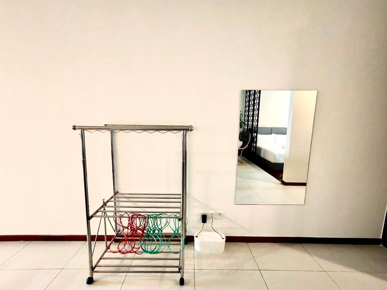 Seaview Water Purify Cozy Comfortable For Short & Long Stay In The Landmark By Katana George Town Eksteriør billede