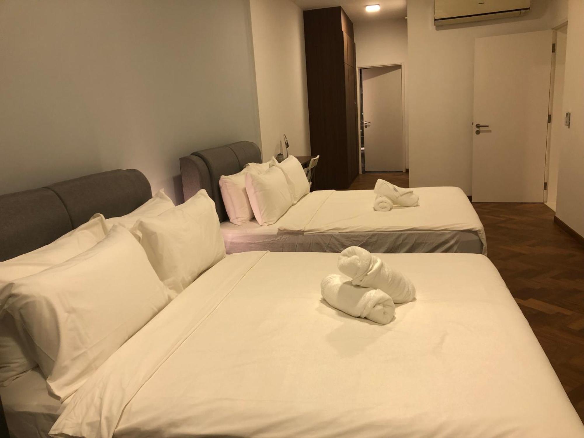 Seaview Water Purify Cozy Comfortable For Short & Long Stay In The Landmark By Katana George Town Eksteriør billede
